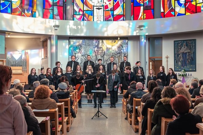 Varaždinski zbor Via održao koncert "Via crucis" u crkvi sv. Josipa na Banfici
